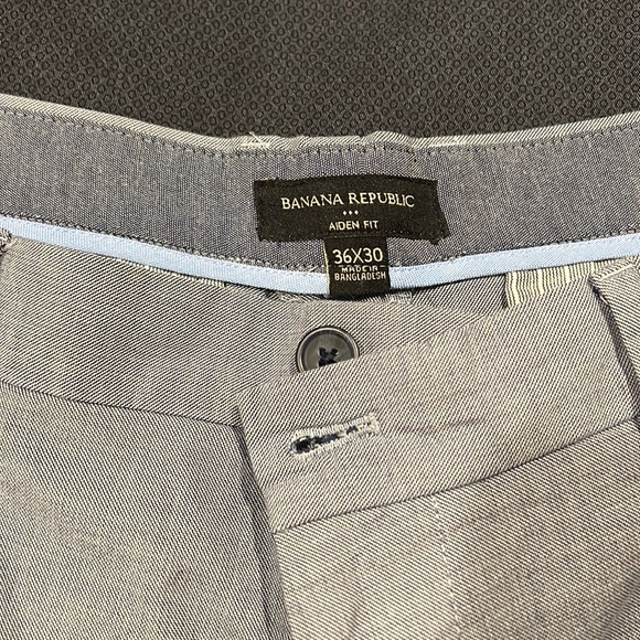 Banana Republic Chino - Picture 1 of 5